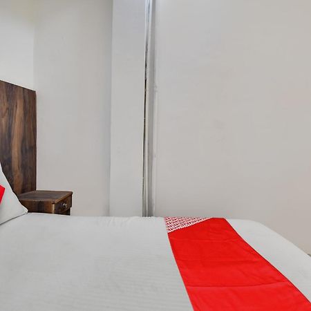 Hotel O Golden King Guest House Ню Делхи Екстериор снимка