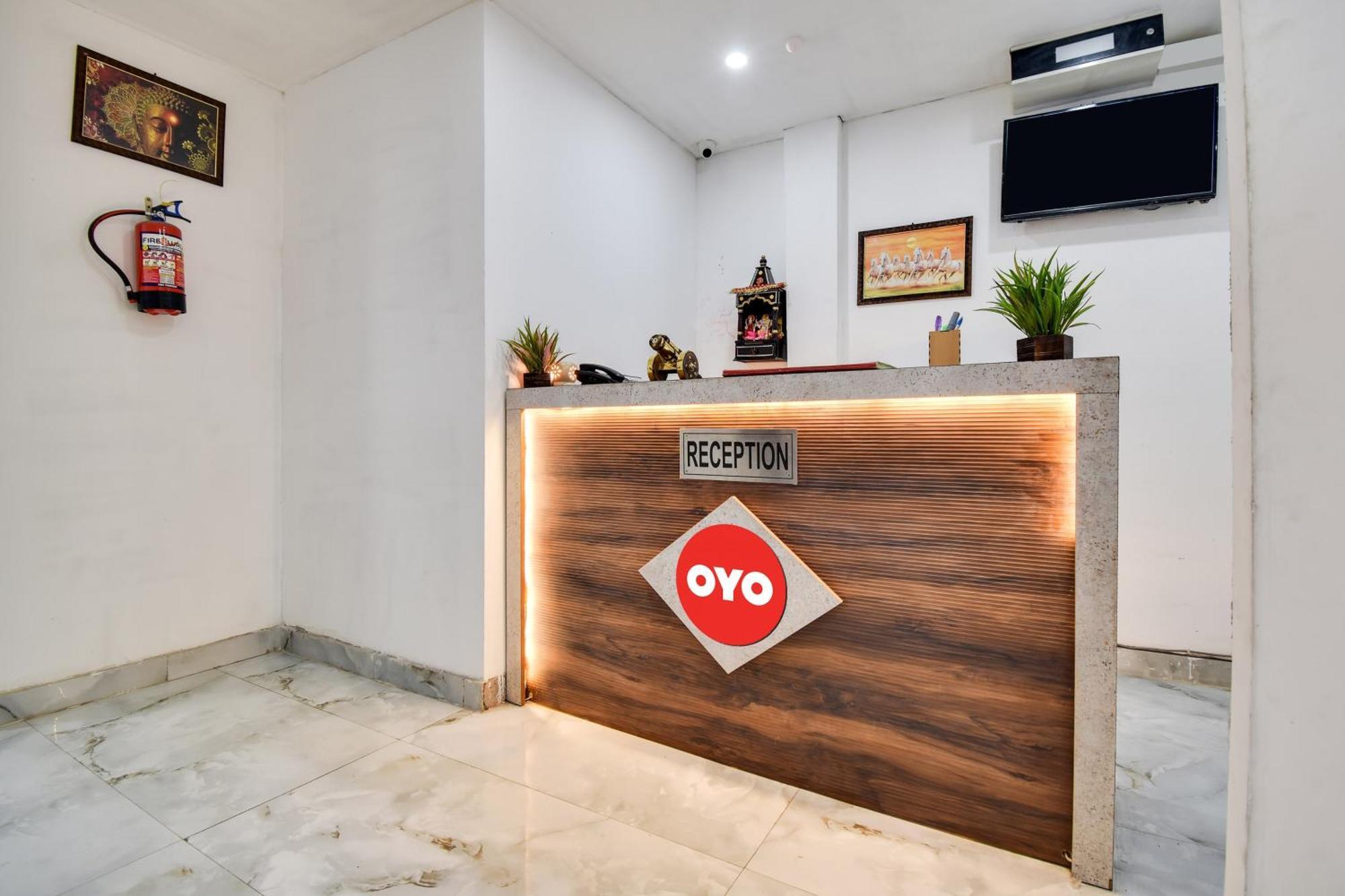 Hotel O Golden King Guest House Ню Делхи Екстериор снимка
